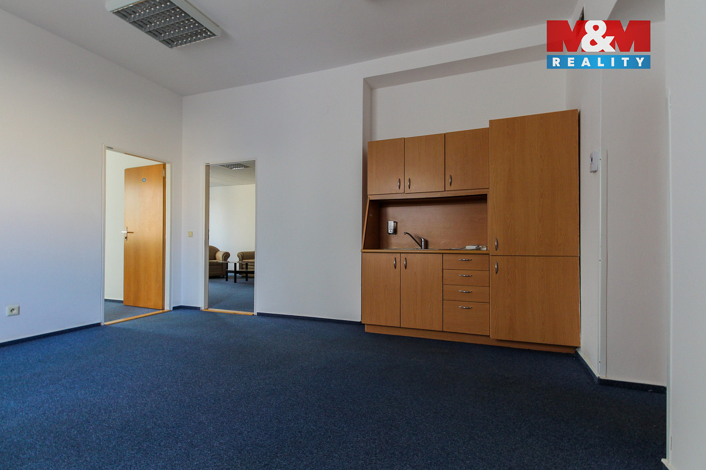 Pronájem kanceláře 63 m² – fotografie 3