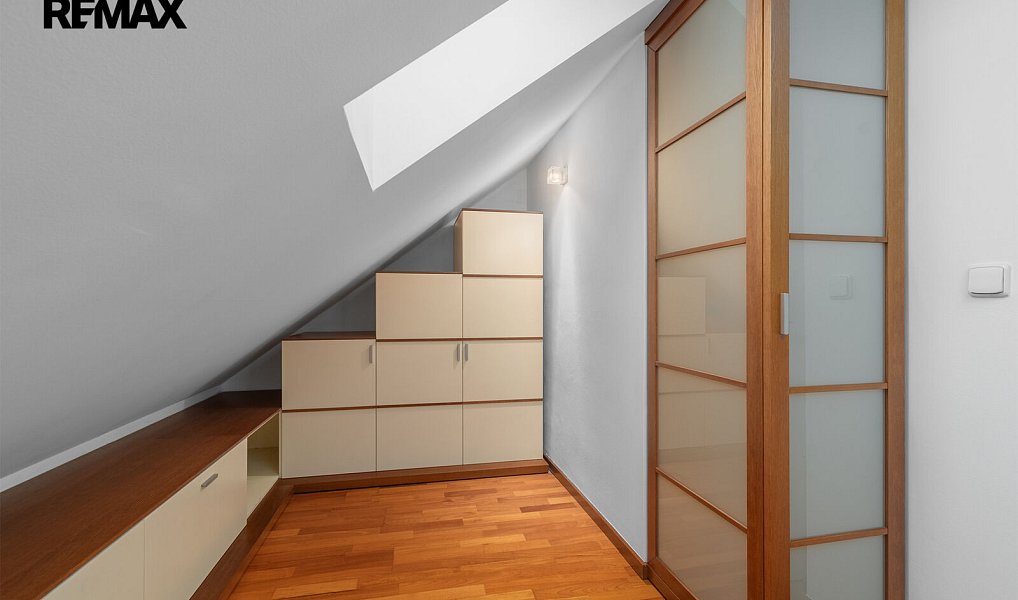 Prodej bytu 3+kk 107 m², Praha – náhled fotky 23