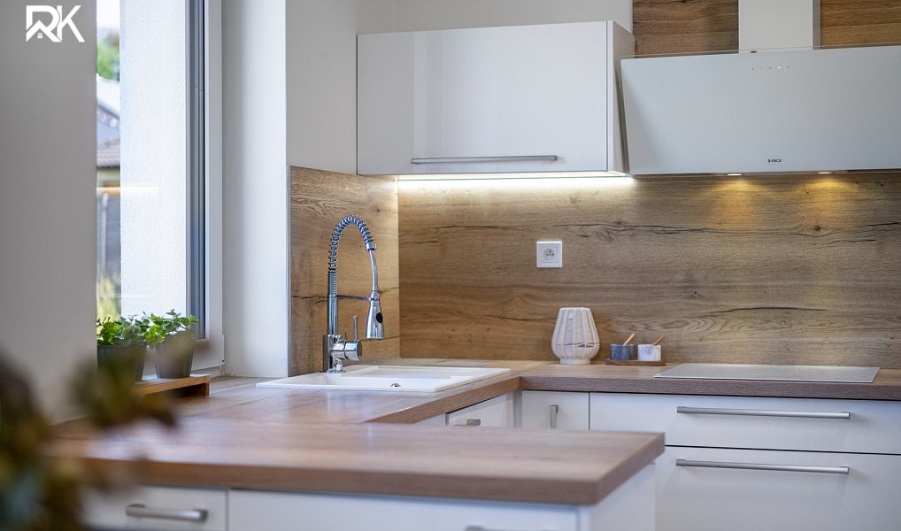 Prodej domu 162 m² s pozemkem 377 m², Kolín – náhled fotky 2