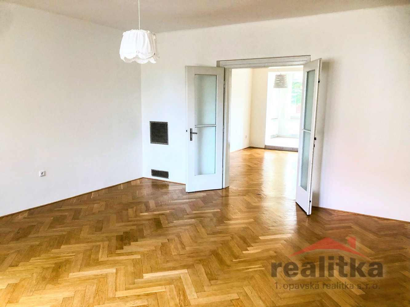 Pronájem bytu 4+1 160 m² – fotografie 2