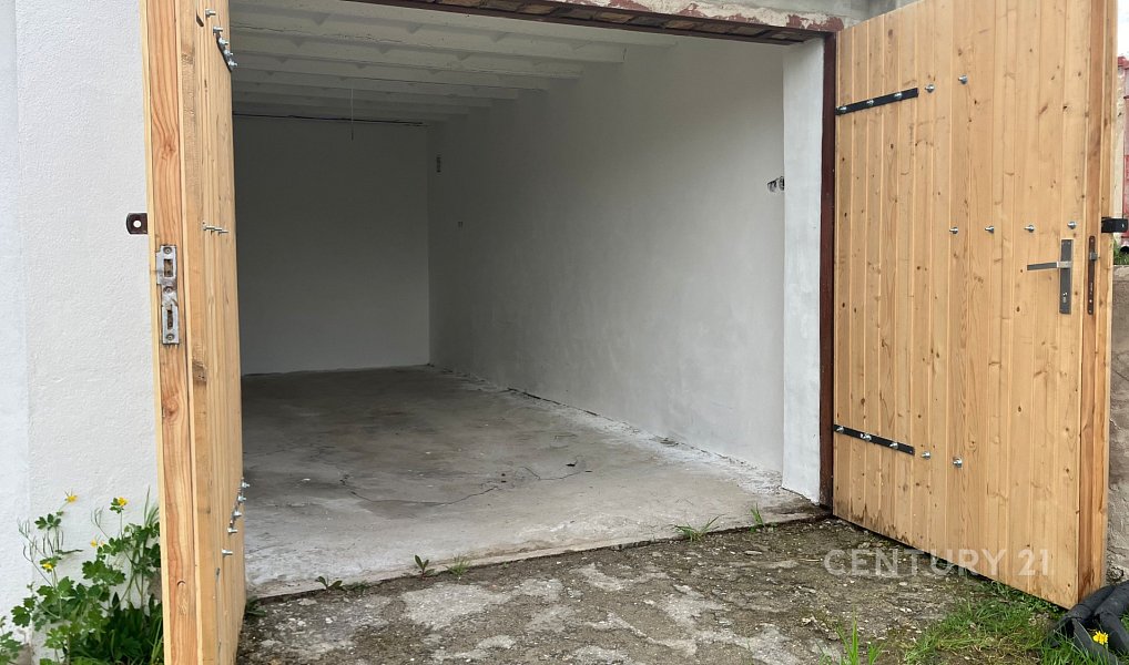 Čistá a suchá garáž v garážové kolonii v ulici Bratislavská., Teplice – náhled fotky 3
