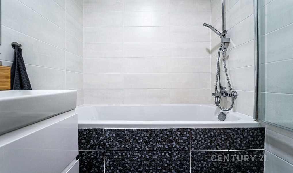 Prodej bytu 3+kk 79 m², Praha – náhled fotky 31