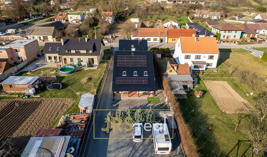Prodej ubytovacího objektu 530 m², Kurdějov – náhled fotky 15