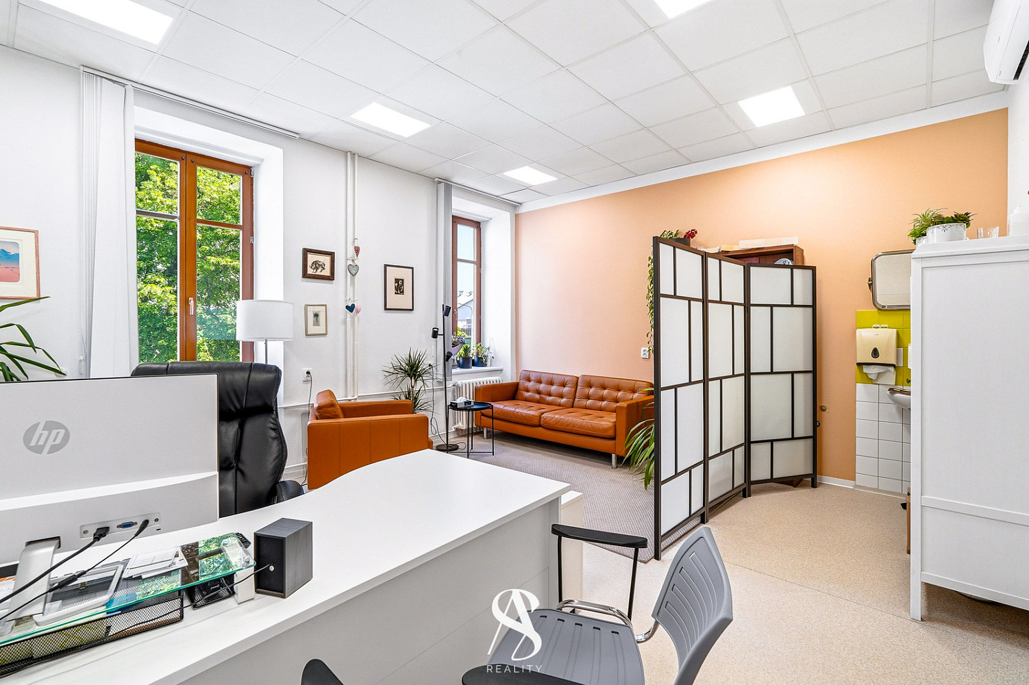 Prodej komerčního objektu (jiného typu) 348 m² — photo 2
