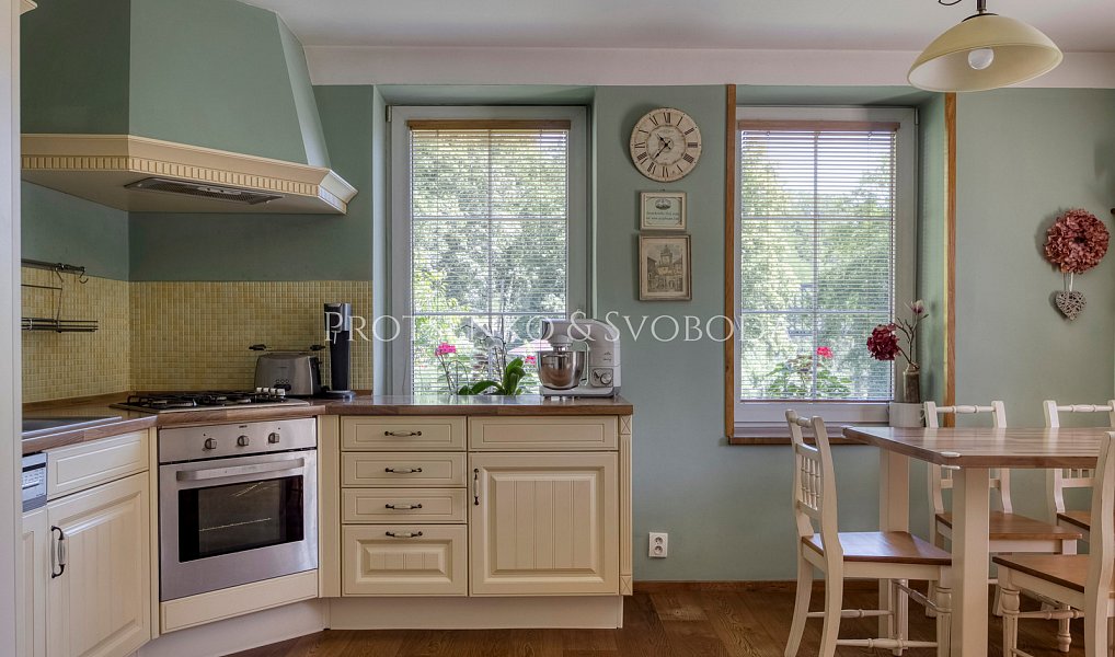 Prodej domu 257 m² s pozemkem 4 348 m², Ledečko – náhled fotky 8