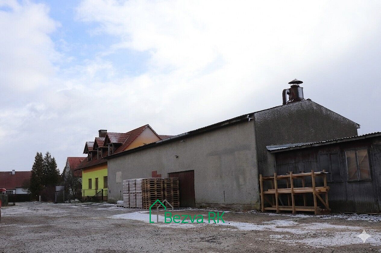 Prodej výrobních prostor 1 924 m² – fotografie 4
