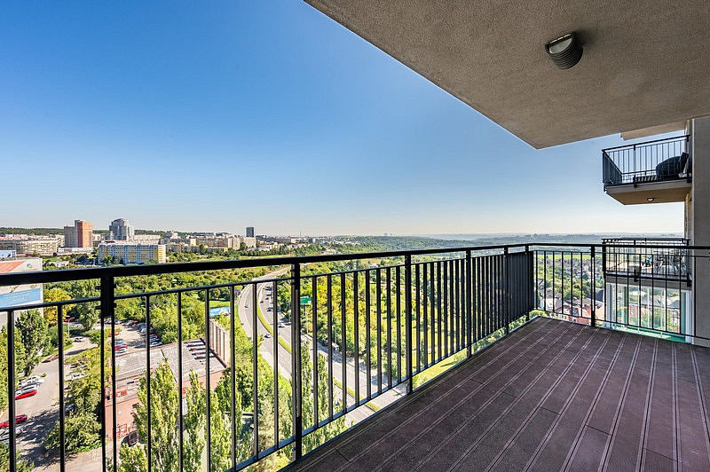 Pronájem bytu 4+kk 104 m² – fotografie 3