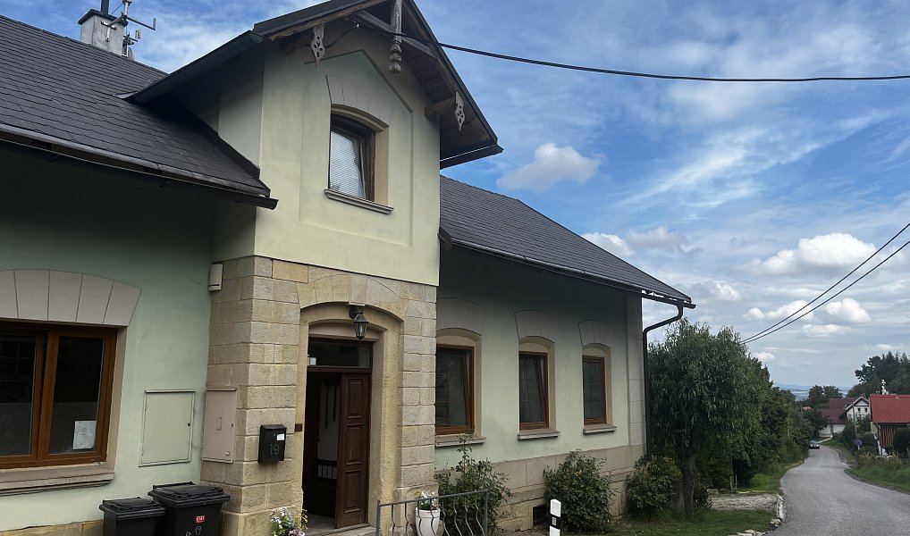 Prodej vily 460 m² s pozemkem 1 773 m², Podhradí – náhled fotky 3