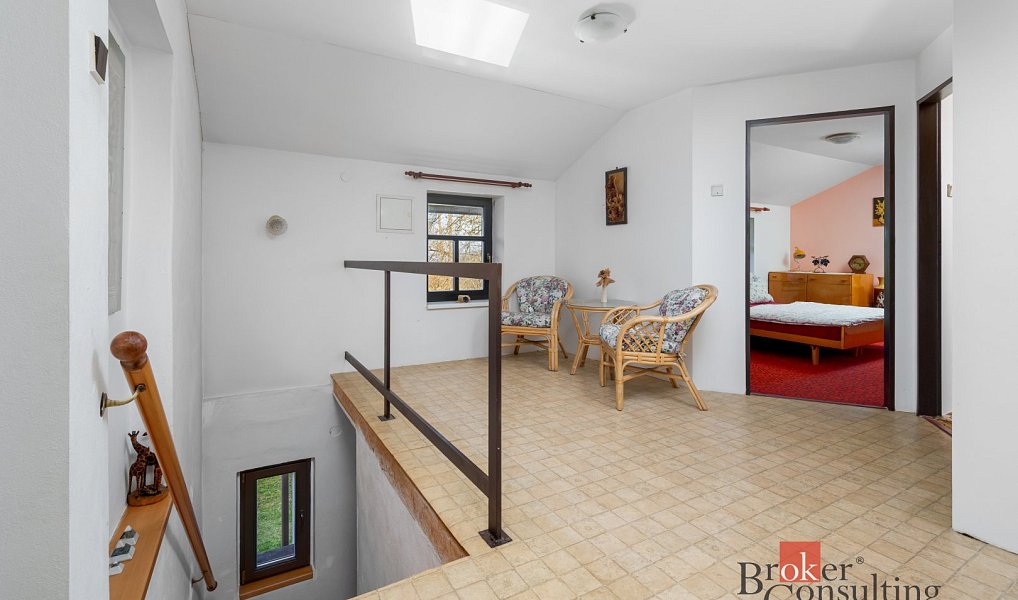 Prodej domu 165 m² s pozemkem 1 016 m², Boseň – náhled fotky 18