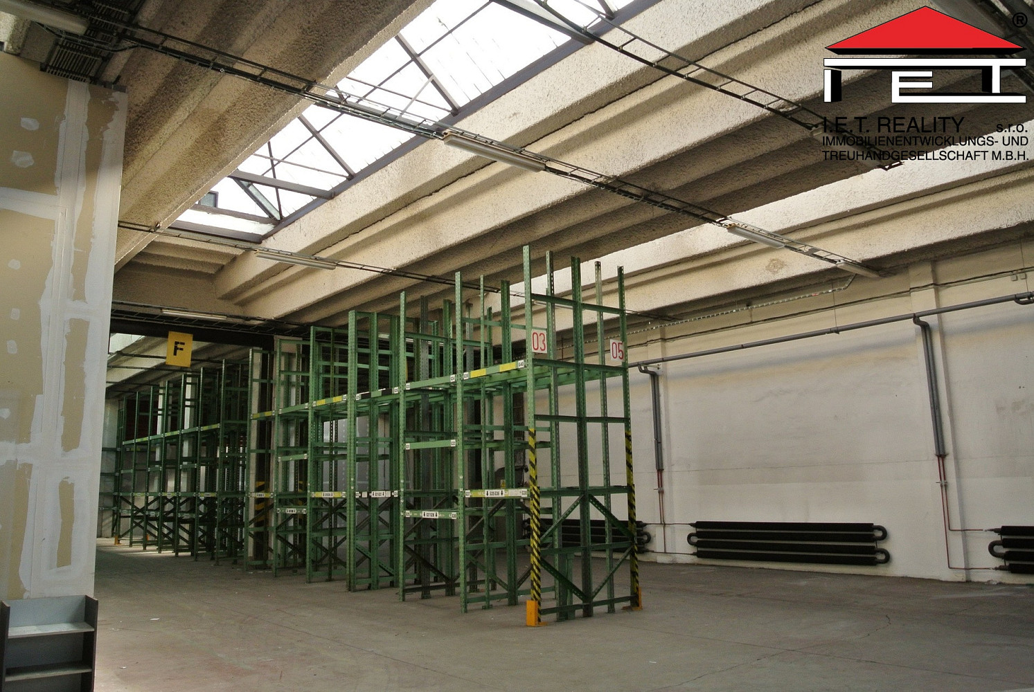 Pronájem obchodních prostor 992 m² — photo 3