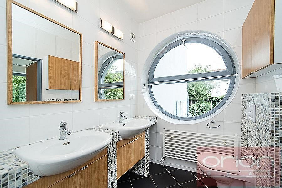 Pronájem domu 230 m² s pozemkem 550 m² – fotografie 5