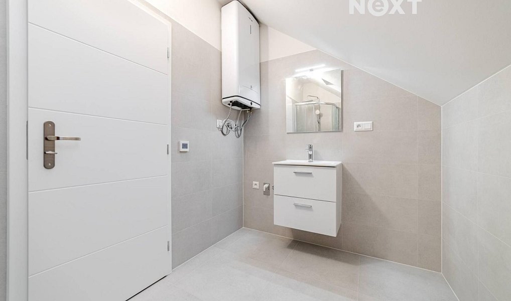 Prodej bytu 1+kk 30 m², Praha – náhled fotky 9