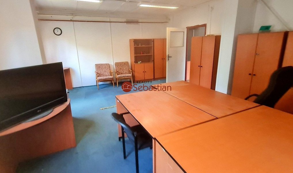 Pronájem výrobních prostor 340 m², Hradec Králové – náhled fotky 2