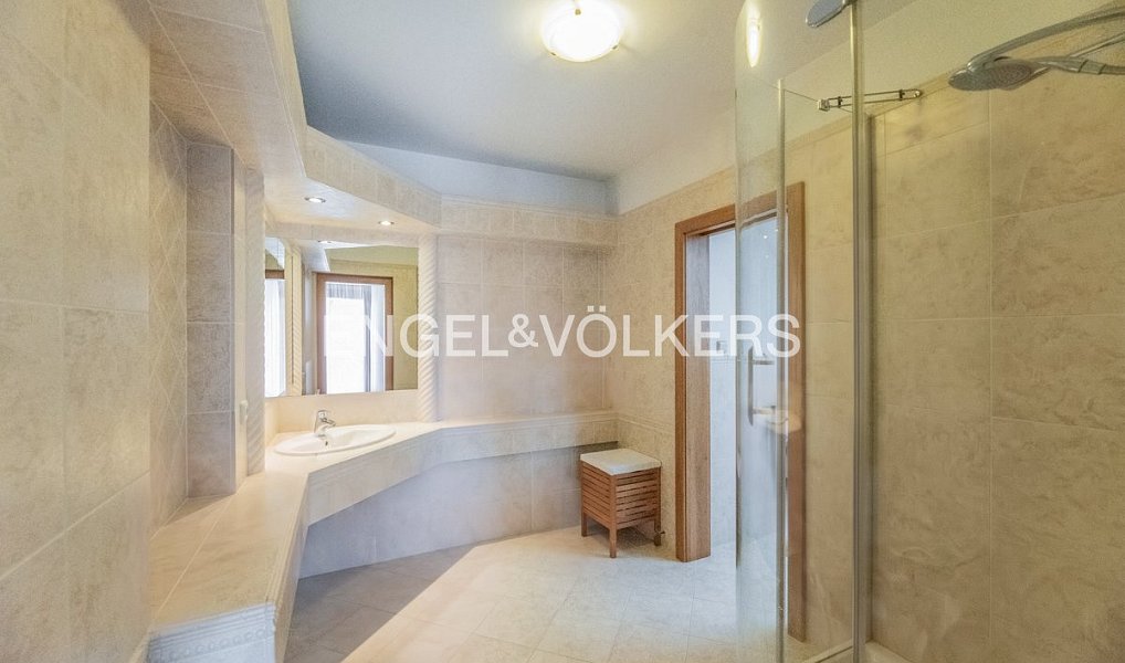 Prodej domu 270 m² s pozemkem 822 m², Praha – náhled fotky 11
