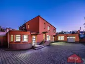 Prodej domu 220�m2 s pozemkem 699�m2