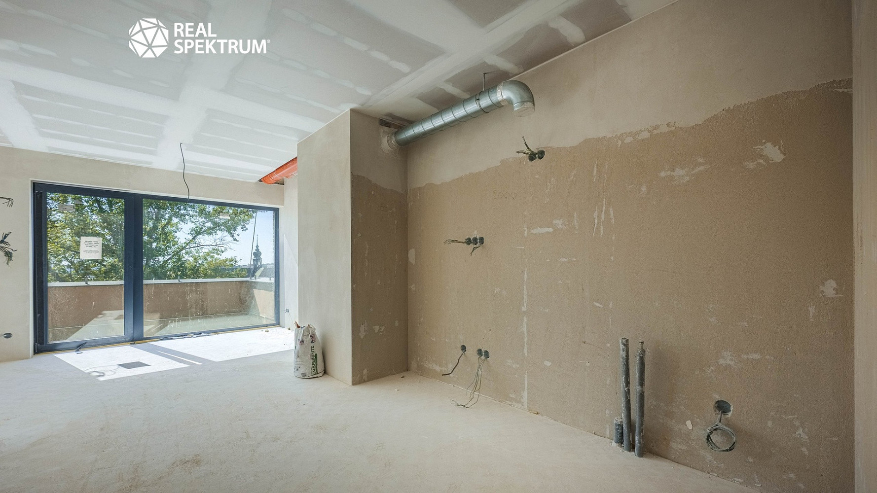 Pronájem bytu 4+kk 61 m² – fotografie 3