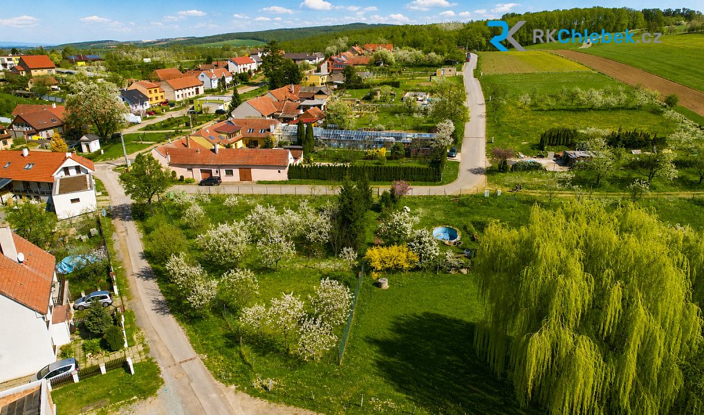 Prodej stavebního pozemku 1 070 m², Bohdalice-Pavlovice – náhled fotky 3