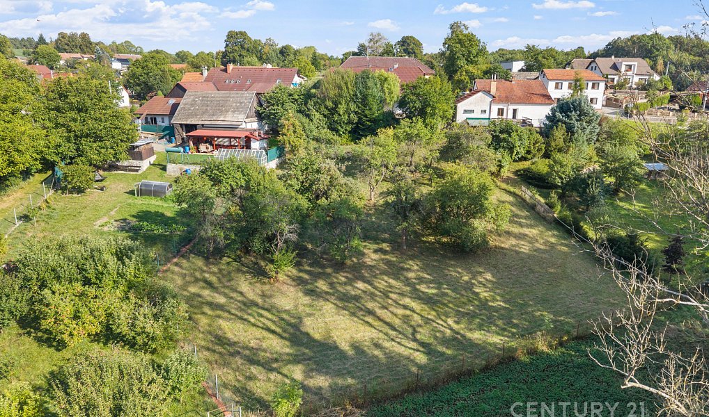 Prodej chaty/chalupy 310 m² s pozemkem 2 159 m², Kněževes – náhled fotky 20