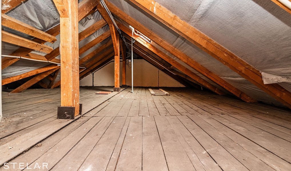 Prodej domu 512 m² s pozemkem 973 m², Jesenice – náhled fotky 30