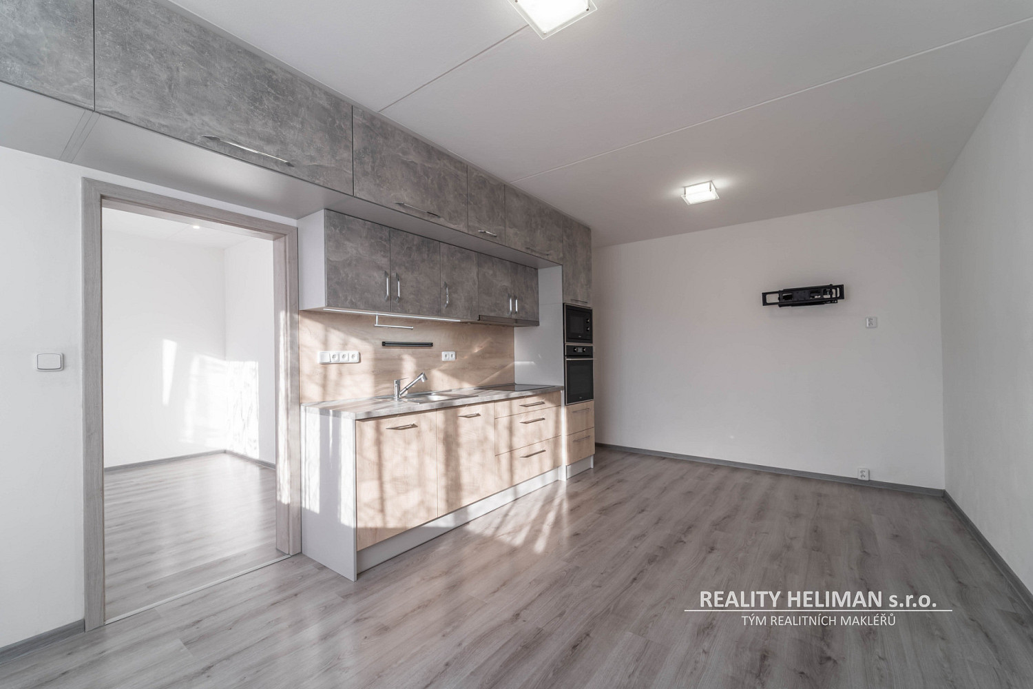 Prodej bytu 2+1 61 m² — photo 2