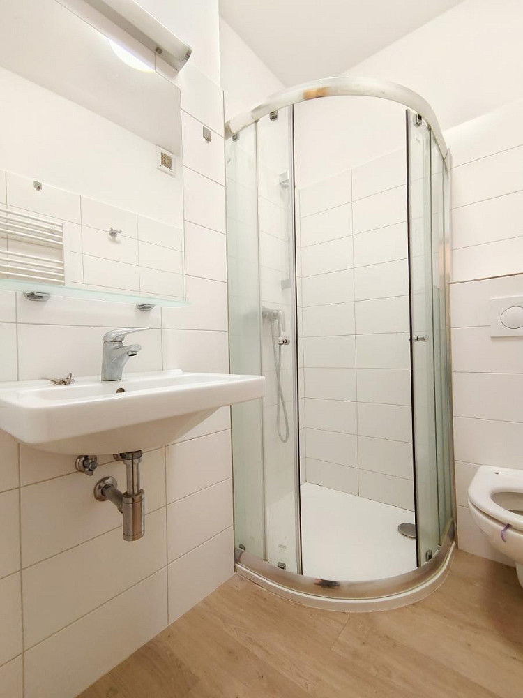 Pronájem bytu 2+kk 30 m² – fotografie 5