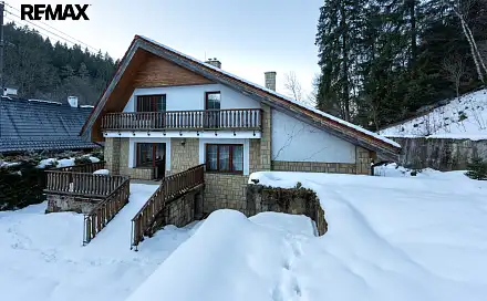 Prodej domu 600 m² s pozemkem 24 773 m², Velké Karlovice, okres Vsetín