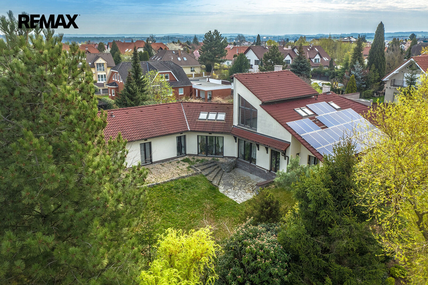 Prodej domu 309 m² s pozemkem 1 326 m²