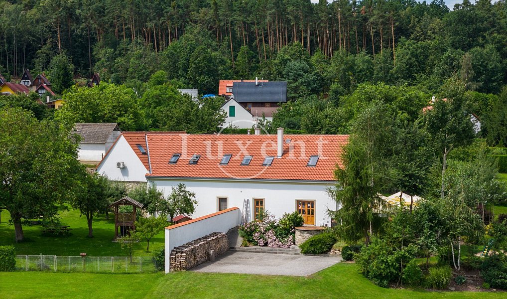 Prodej domu 580 m² s pozemkem 2 913 m², Kvítkovice – náhled fotky 2