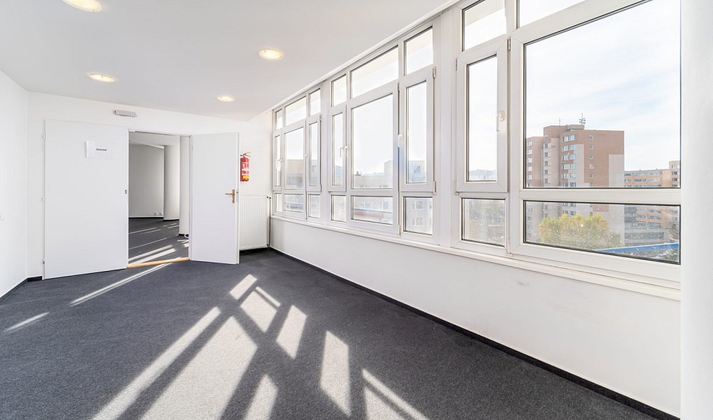 Pronájem kanceláře 242 m², Zdiby – náhled fotky 7