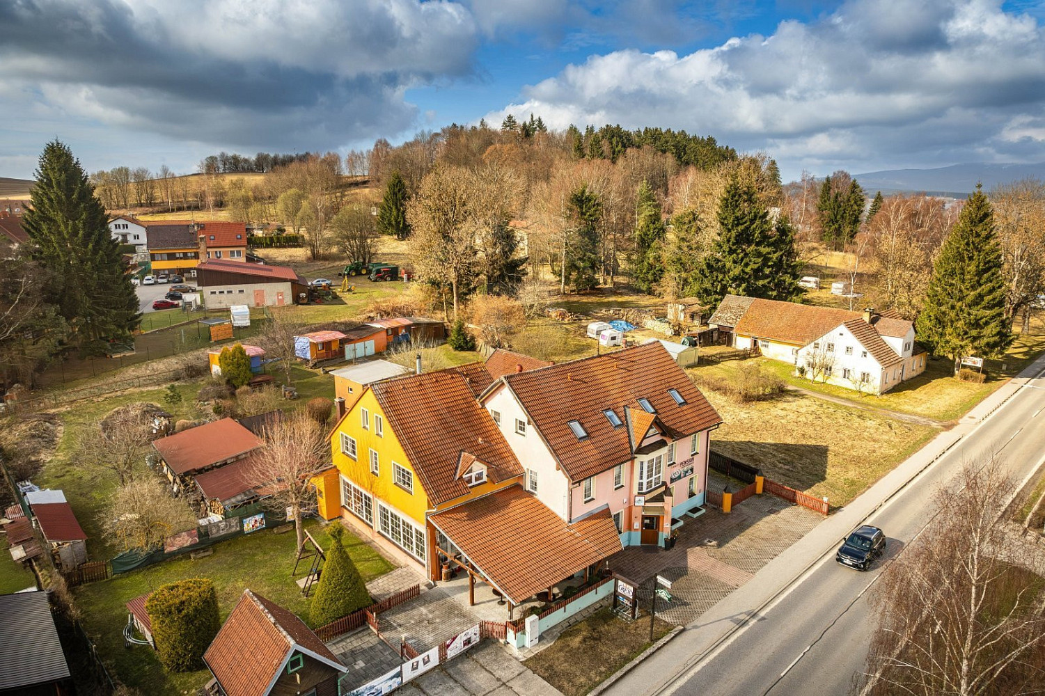 Prodej ubytovacího objektu 500 m² – fotografie 5