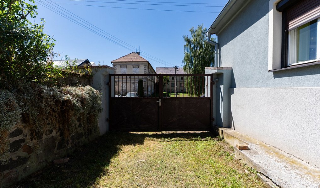 Prodej domu 140 m² s pozemkem 1 911 m², Měrunice – náhled fotky 18