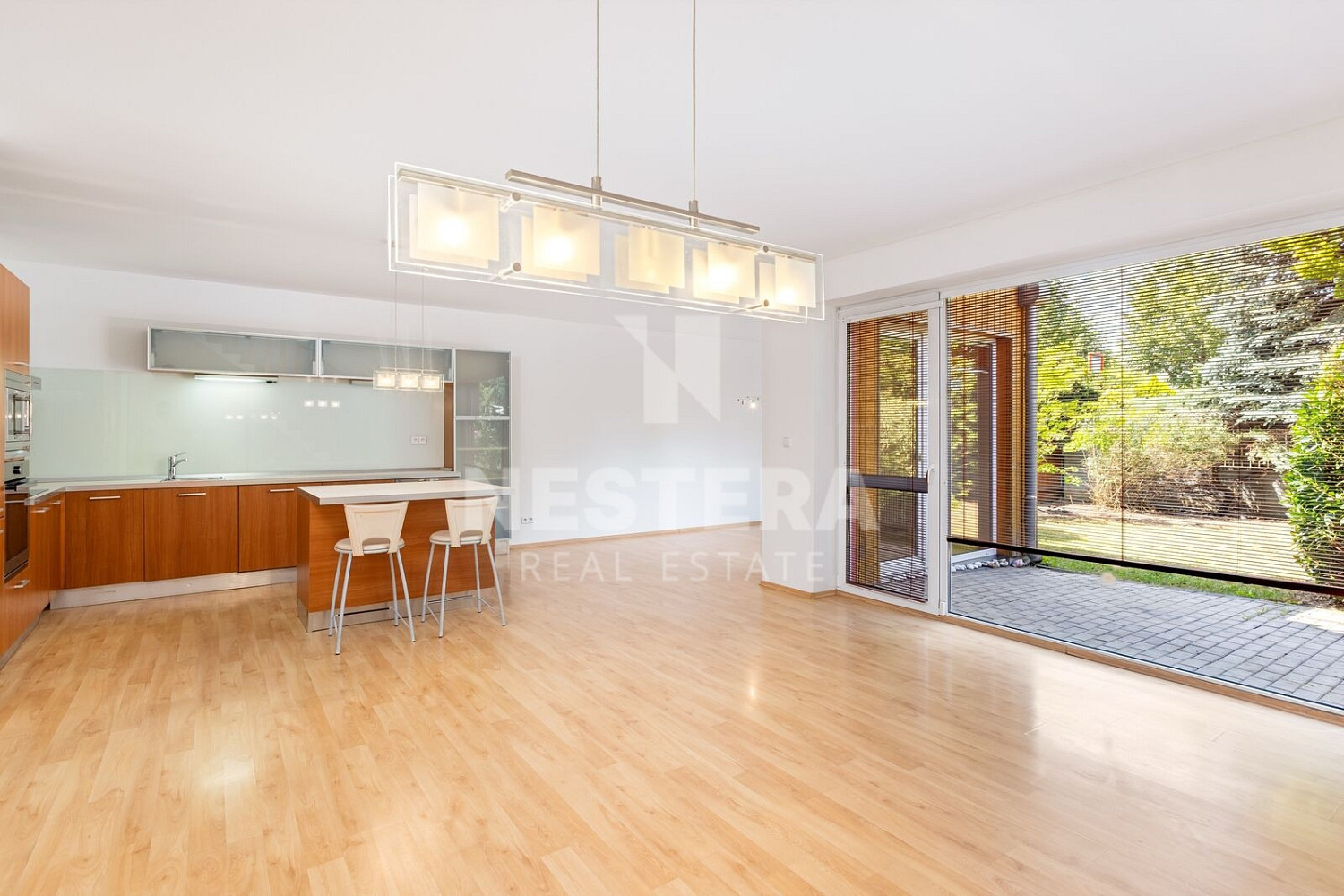 Prodej domu 198 m² s pozemkem 272 m² – fotografie 4