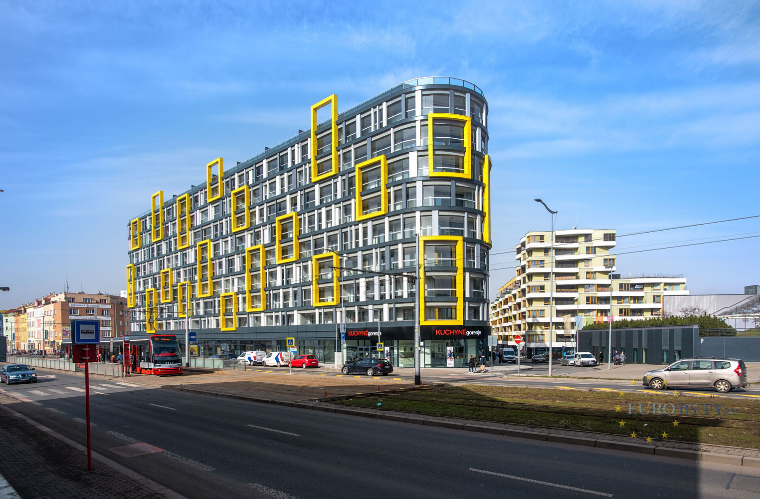 Pronájem garážového stání v BD Harfa Design, Harfa