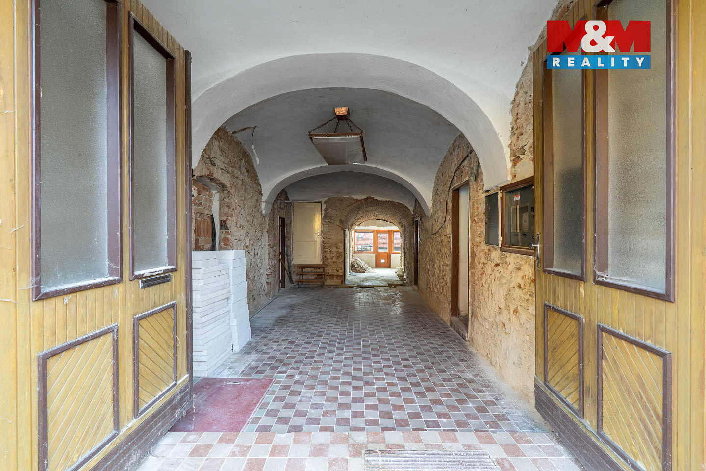 Prodej nájemního domu, činžáku 200 m² — photo 5