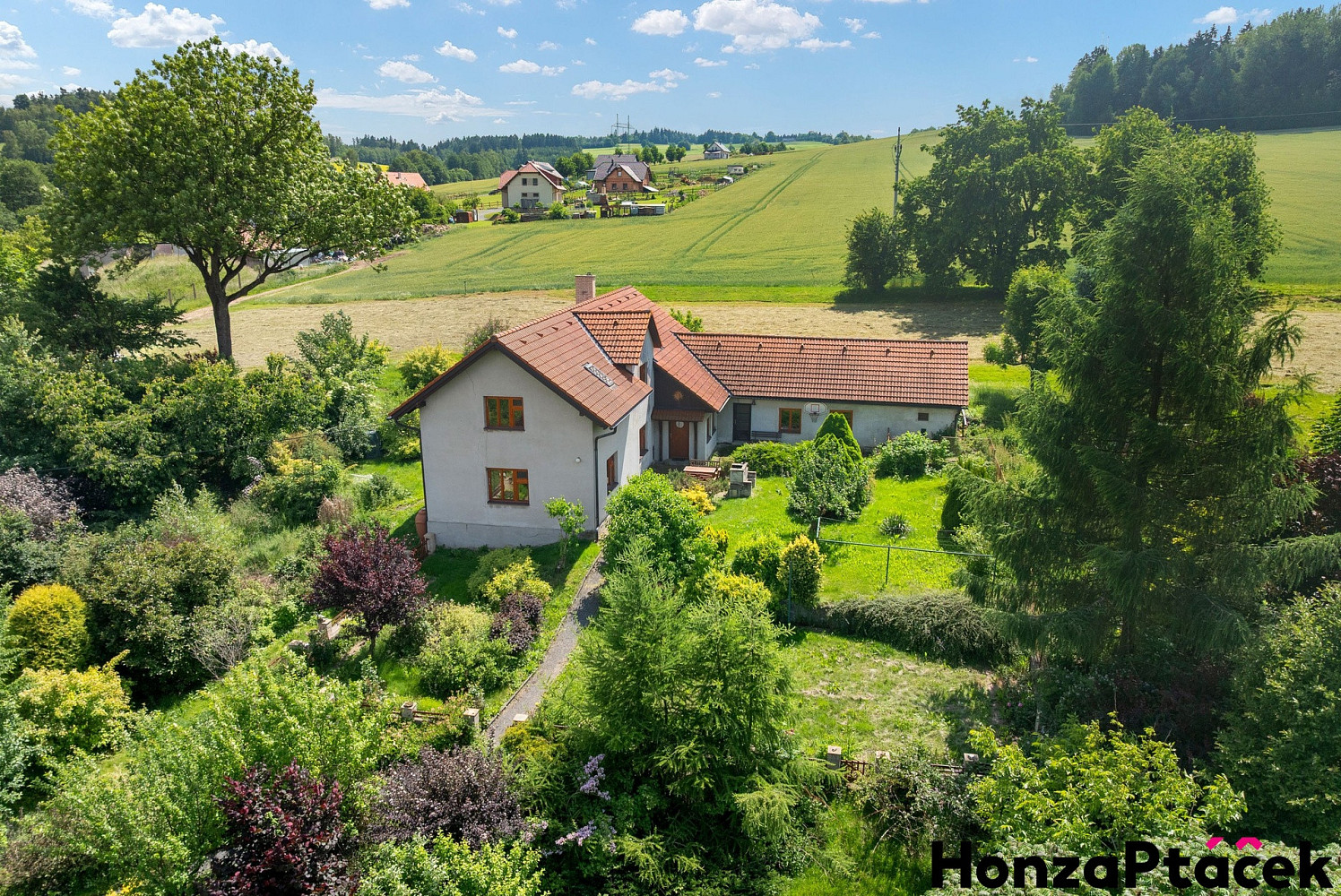 Prodej domu 244 m² s pozemkem 2 457 m²