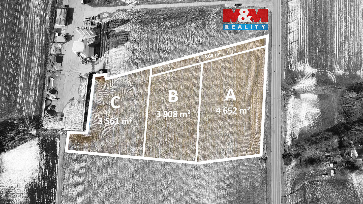 Prodej komerčního pozemku 4 652 m²