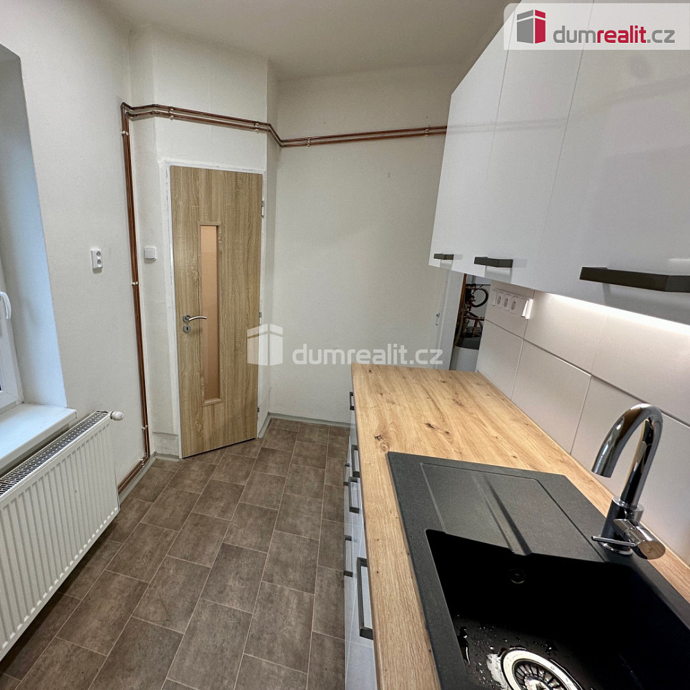 Pronájem bytu 1+1 36 m² — photo 3