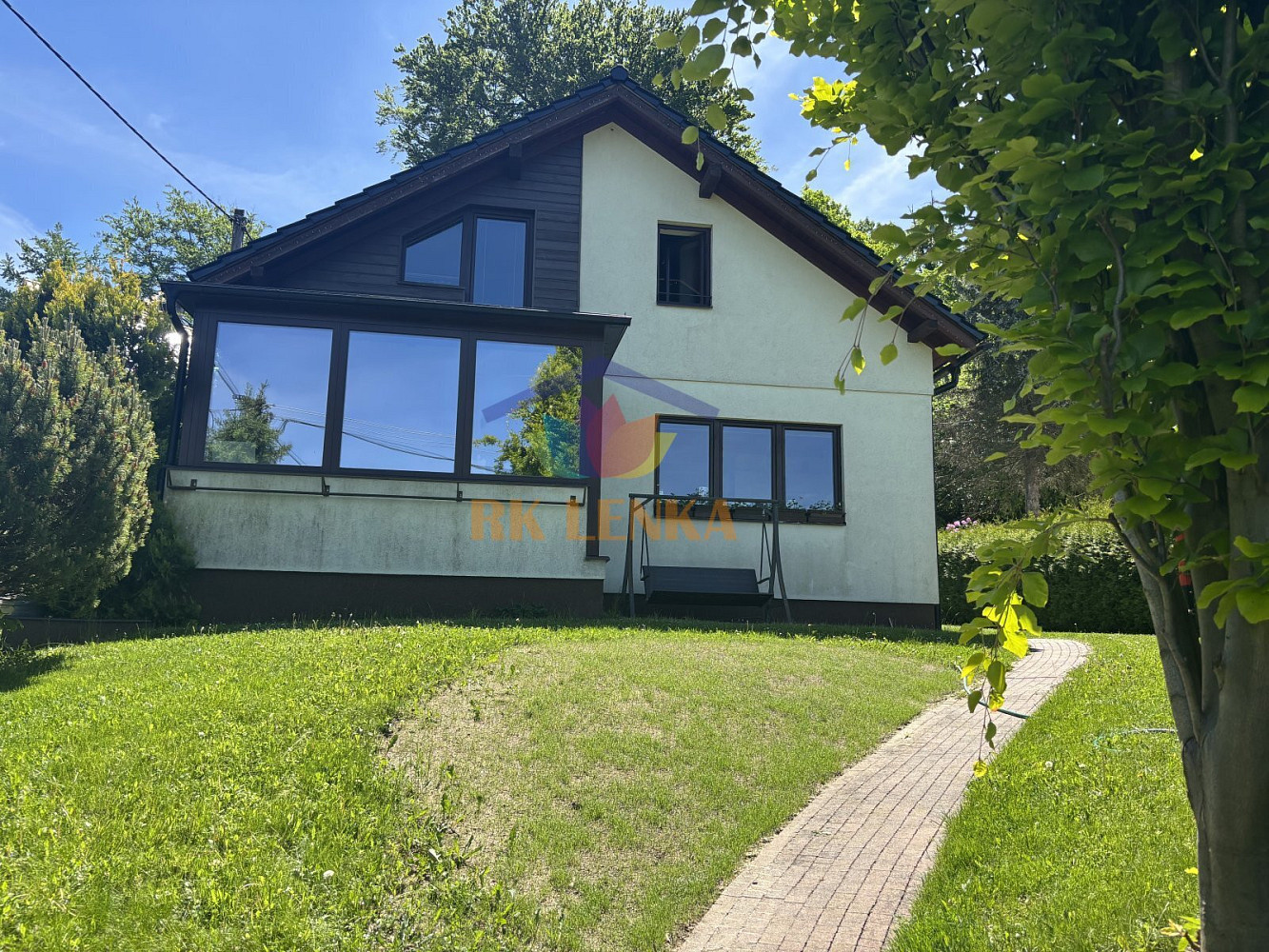 Pronájem domu 120 m² s pozemkem 806 m²
