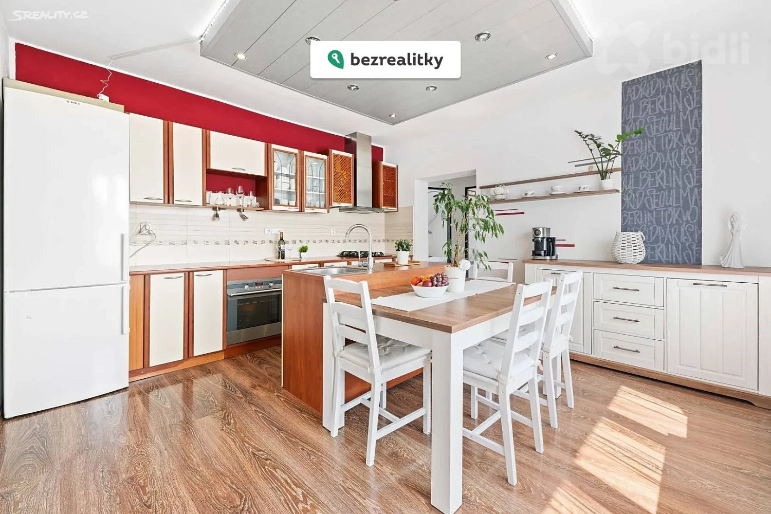 Prodej domu 186 m² s pozemkem 993 m² – pohled 2