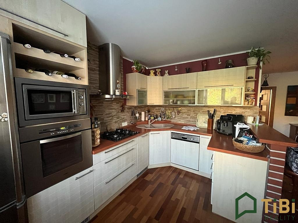 Pronájem bytu 3+kk 87 m² — photo 2