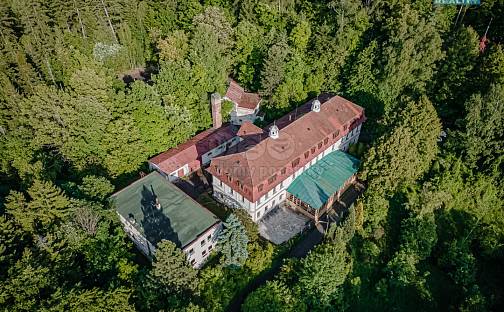 Prodej domu 1 700 m² s pozemkem 9 376 m², Rezek, Nové Město nad Metují, okres Náchod
