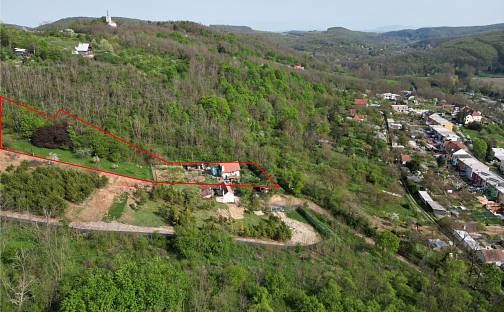 Prodej stavebního pozemku 2 409 m², Hřbitovní, Ivančice, okres Brno-venkov