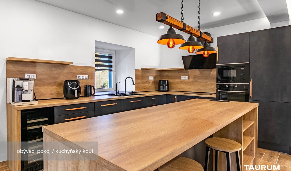 Prodej domu 366 m² s pozemkem 1 448 m², Přehýšov – náhled fotky 4