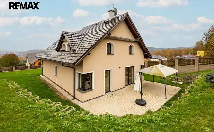 Prodej domu 205 m² s pozemkem 946 m², K Rohu, Jenišov - Pod Rohem, okres Karlovy Vary