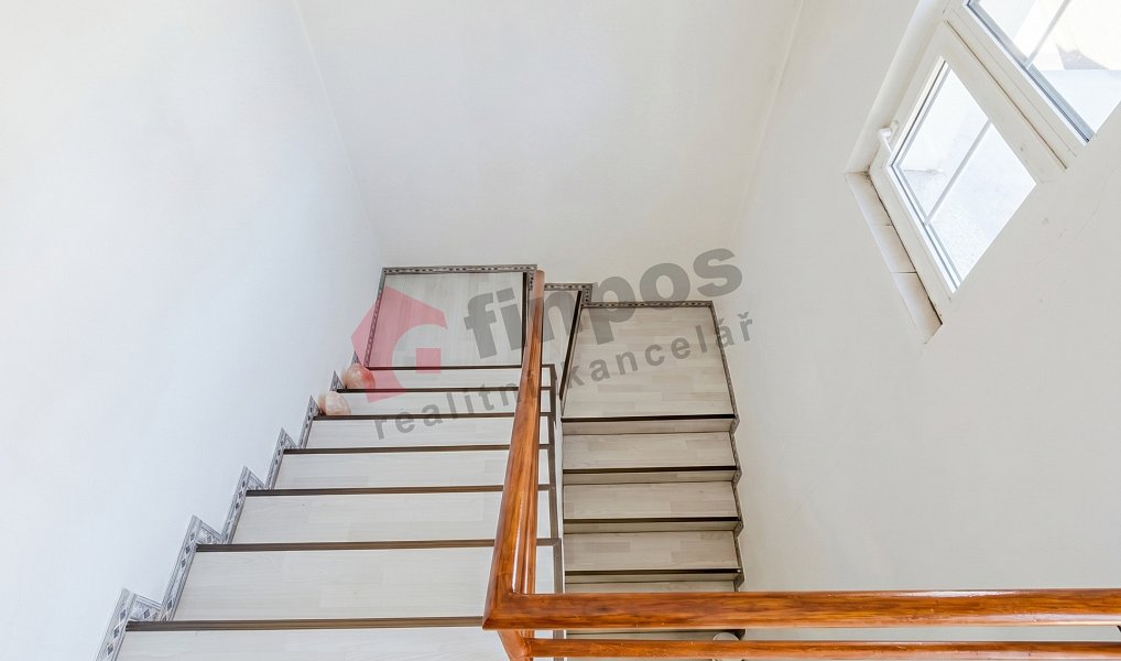 Prodej domu 300 m² s pozemkem 813 m², Týnec nad Sázavou – náhled fotky 23