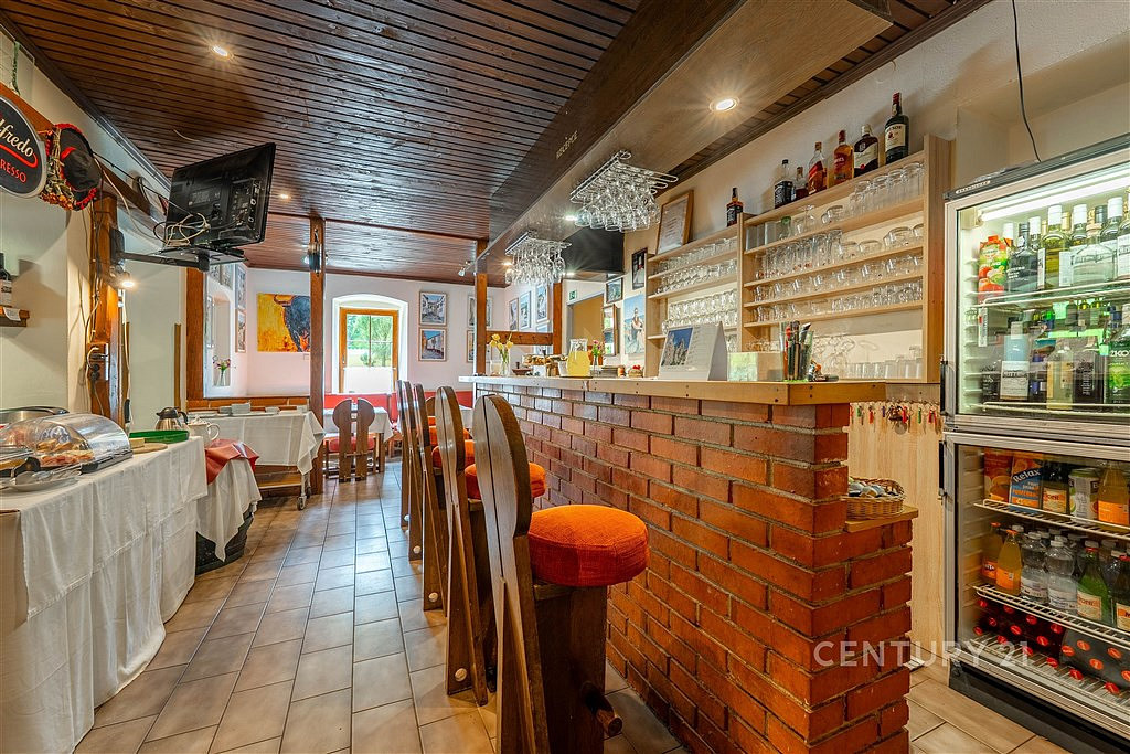 Prodej ubytovacího objektu 430 m² — photo 2