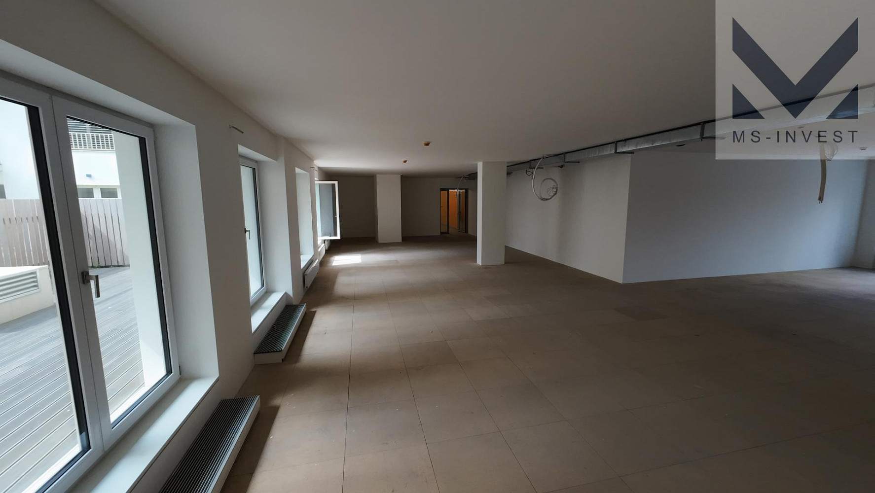 Prodej obchodních prostor 207 m² — photo 3