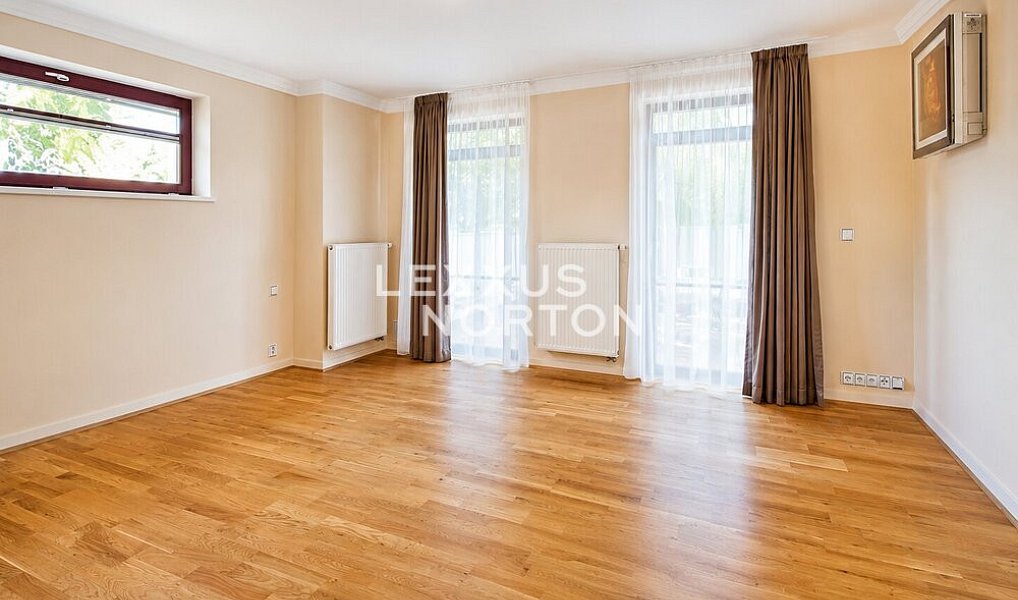 Pronájem domu 350 m² s pozemkem 800 m², Praha – náhled fotky 3