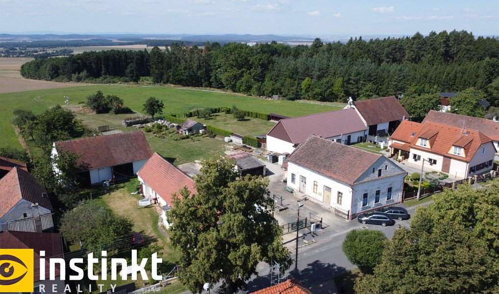 Prodej domu 225 m² s pozemkem 4 254 m², Chlumčany – fotka 1 z 14