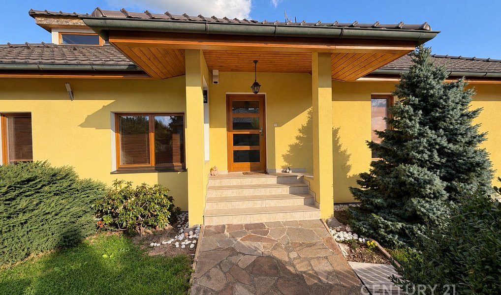 Prodej domu 258 m² s pozemkem 1 073 m², Blovice – náhled fotky 4